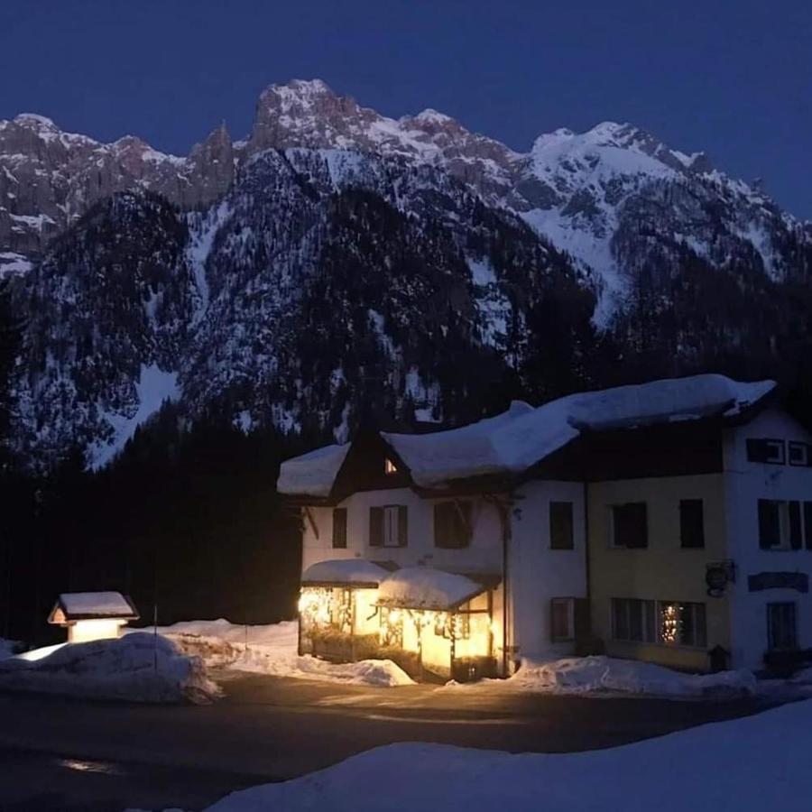 Hotel Ristorante Genzianella Madonna di Campiglio Exterior photo