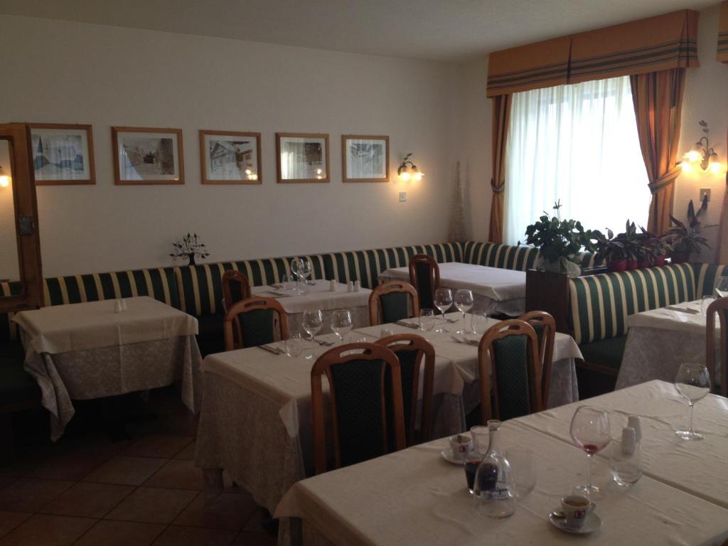 Hotel Ristorante Genzianella Madonna di Campiglio Exterior photo